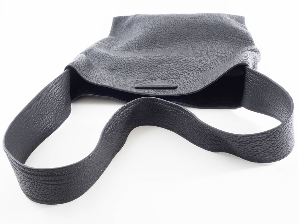 プラダ レザーショルダー バッグ 2VY008 ブラック メンズ トートバッグ 大きめ PRADA 中古_画像5