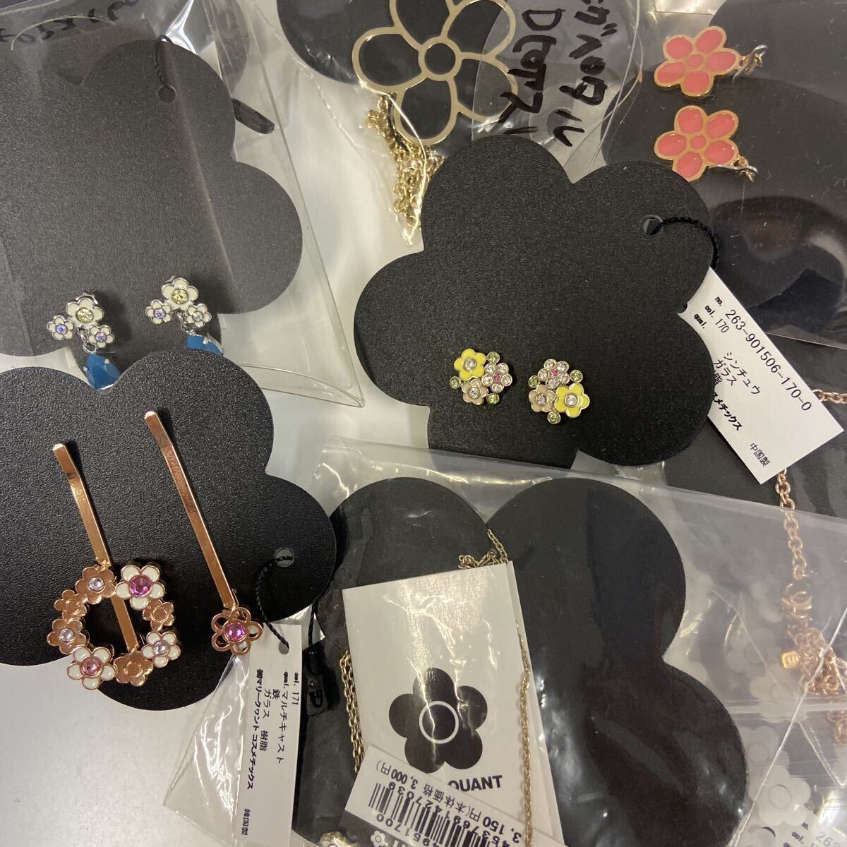 s606 MARY QUANT MQ box エムキューボックス  シルバー アクセサリー詰め合わせセット 福袋 ピアス ネックレス プローチ_画像7