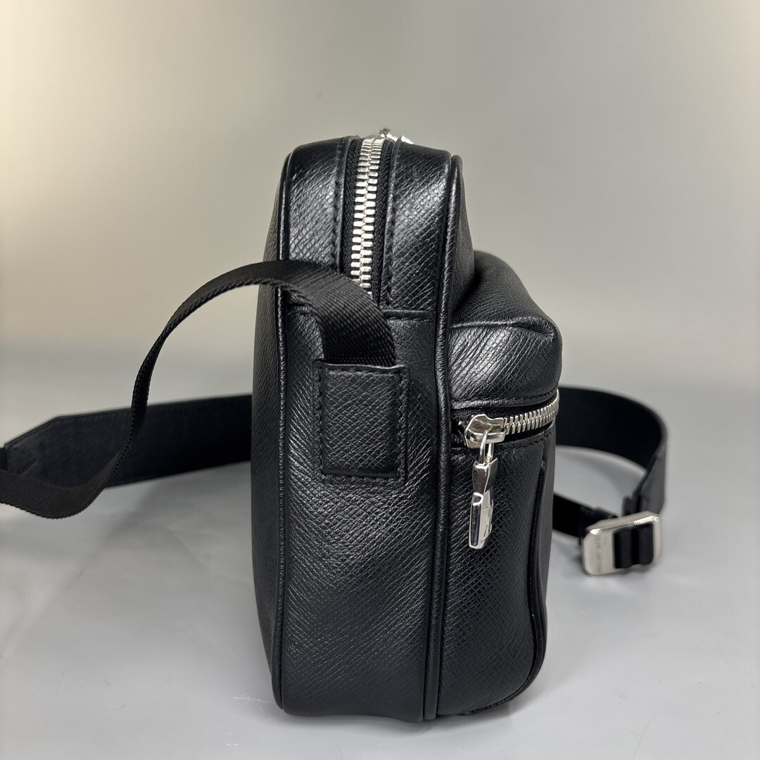 新品同様/IC ルイヴィトン タイガ アウトドア メッセンジャーPM ショルダーバッグ 斜め掛け アルドワーズ ブラック 黒 M33435_画像4