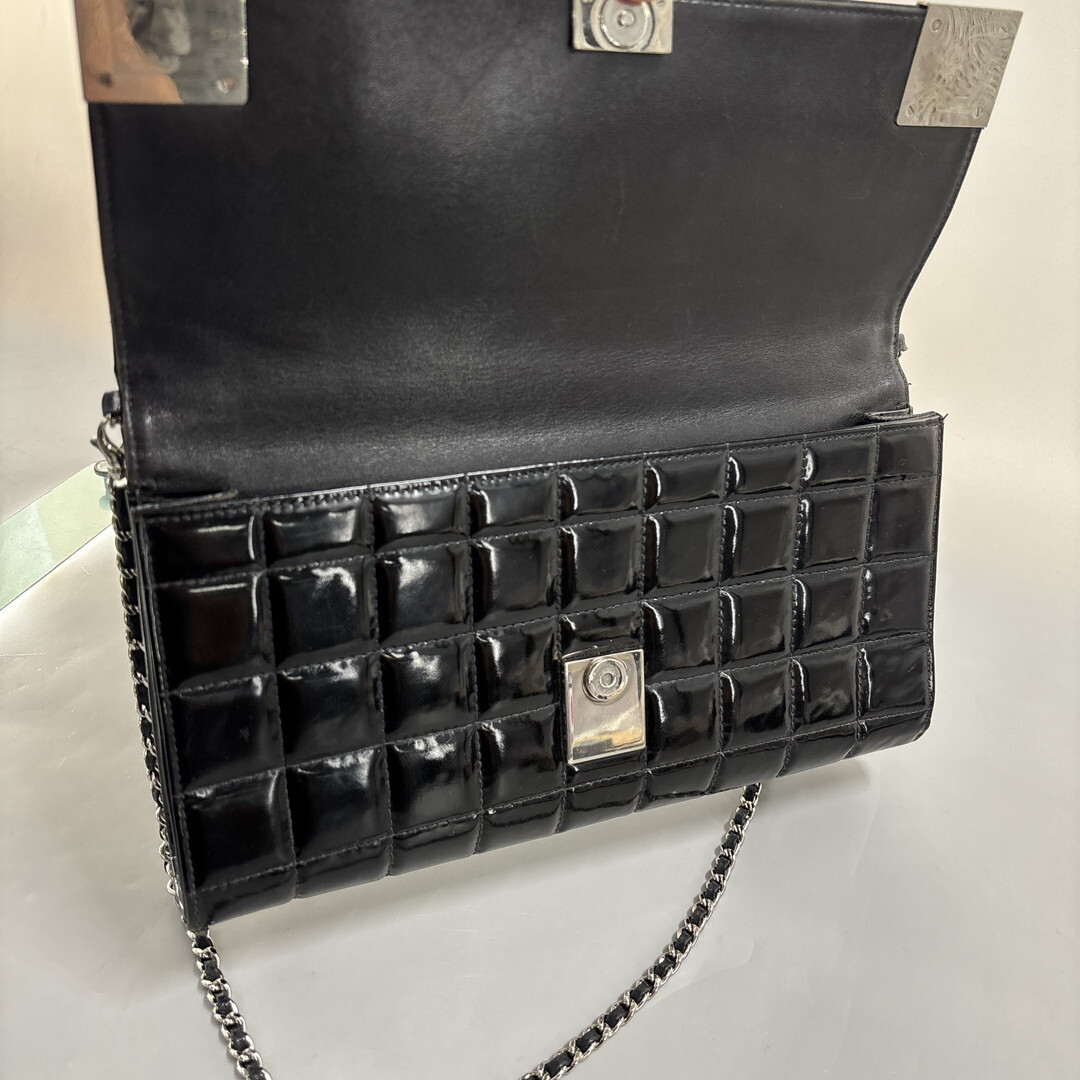 1円 超極美品 CHANEL シャネル エナメル チョコバー チェーン ショルダー バッグ 黒 エナメル レザー レディース シール有 ブラック_画像7