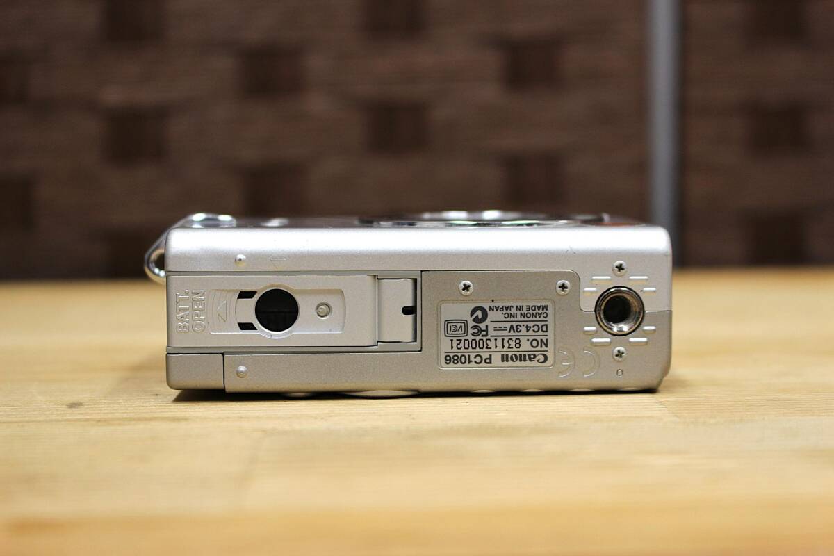 ★【中古 ジャンク品扱い】Canon キヤノン IXY DIGITAL 450 イクシー シルバー PC1086 コンパクトデジタルカメラ　【Y5101405】★