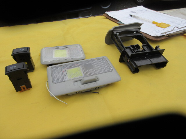 パレット　ドリンクホルダー　ルームランプ　他　レターパックプラス_画像3