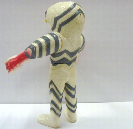 分身宇宙人 ガッツ星人　ソフトビニール アクションフィギュア　1983　バンダイ　【訳あり品】　SB30_画像4