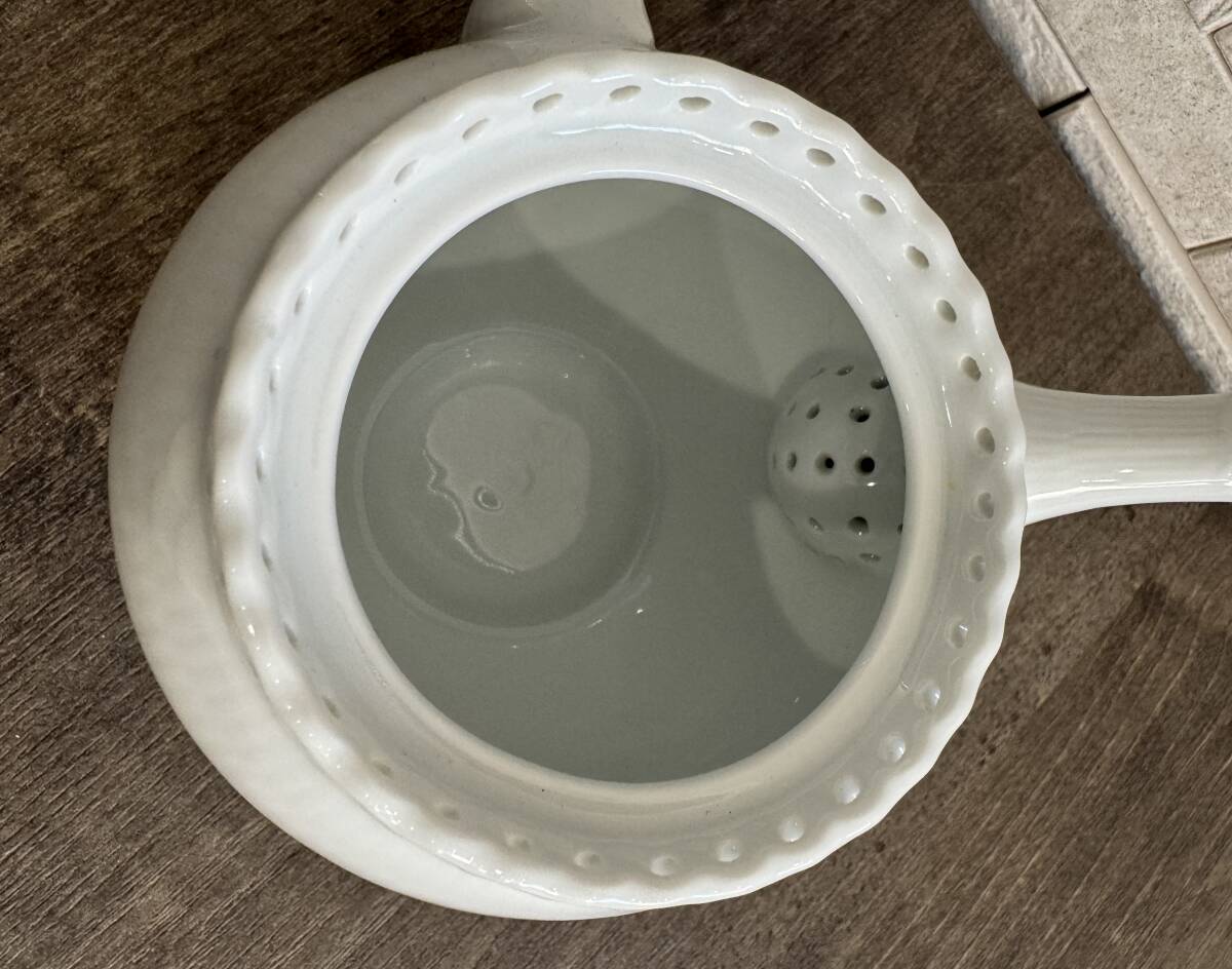 希少【 ロイヤルコペンハーゲン ホワイトフルーテッド フルレース 急須 】ティーポット 茶器 煎茶器 煎茶道具 白磁 横手 茶注 茶銚 珍品_画像5