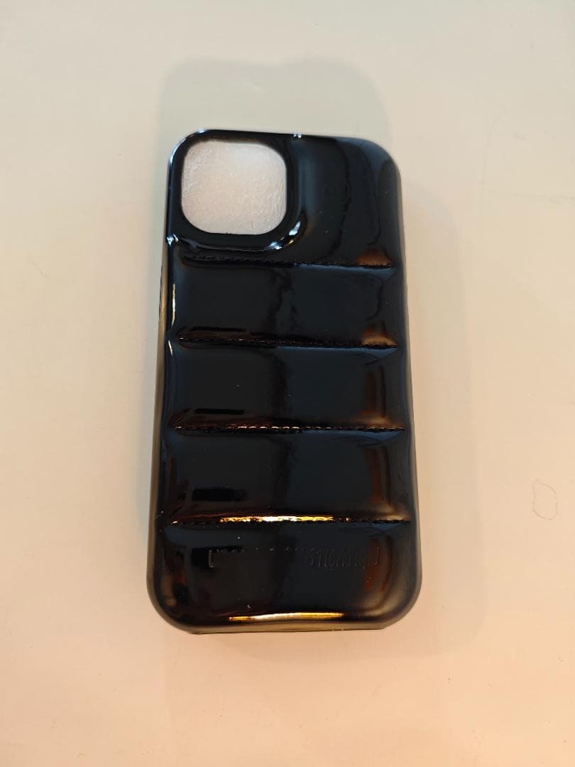 【ブラック】iPhone 15 ケース Y2K メタリック調_画像1