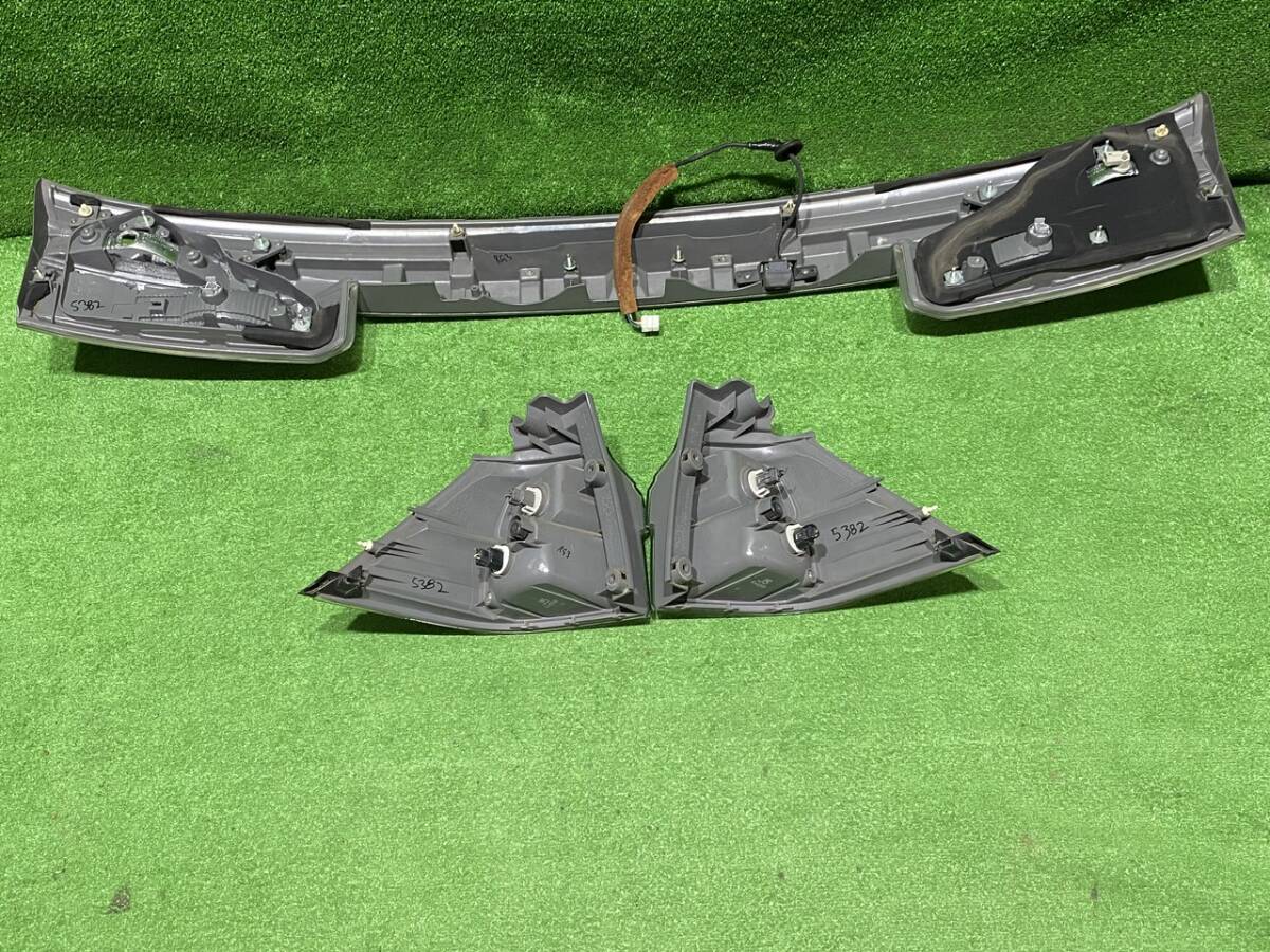 RG1/RG2/RG3/RG4 ステップワゴン スパーダ 後期 テールランプ フィニッシャー バックカメラ付 STANLEY P8027 。。。 5382_画像7