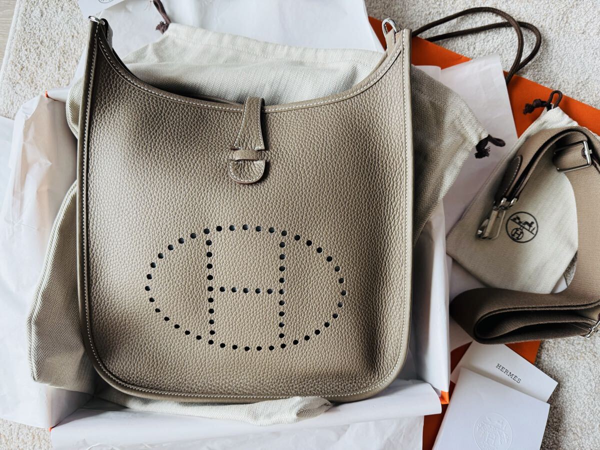 新品 エルメス 国内 W刻印 エブリン 3 PM 29 エトゥープ ショルダー バッグ 2025 HERMES Evelyne Ⅲ Etoupe エトープ_画像2