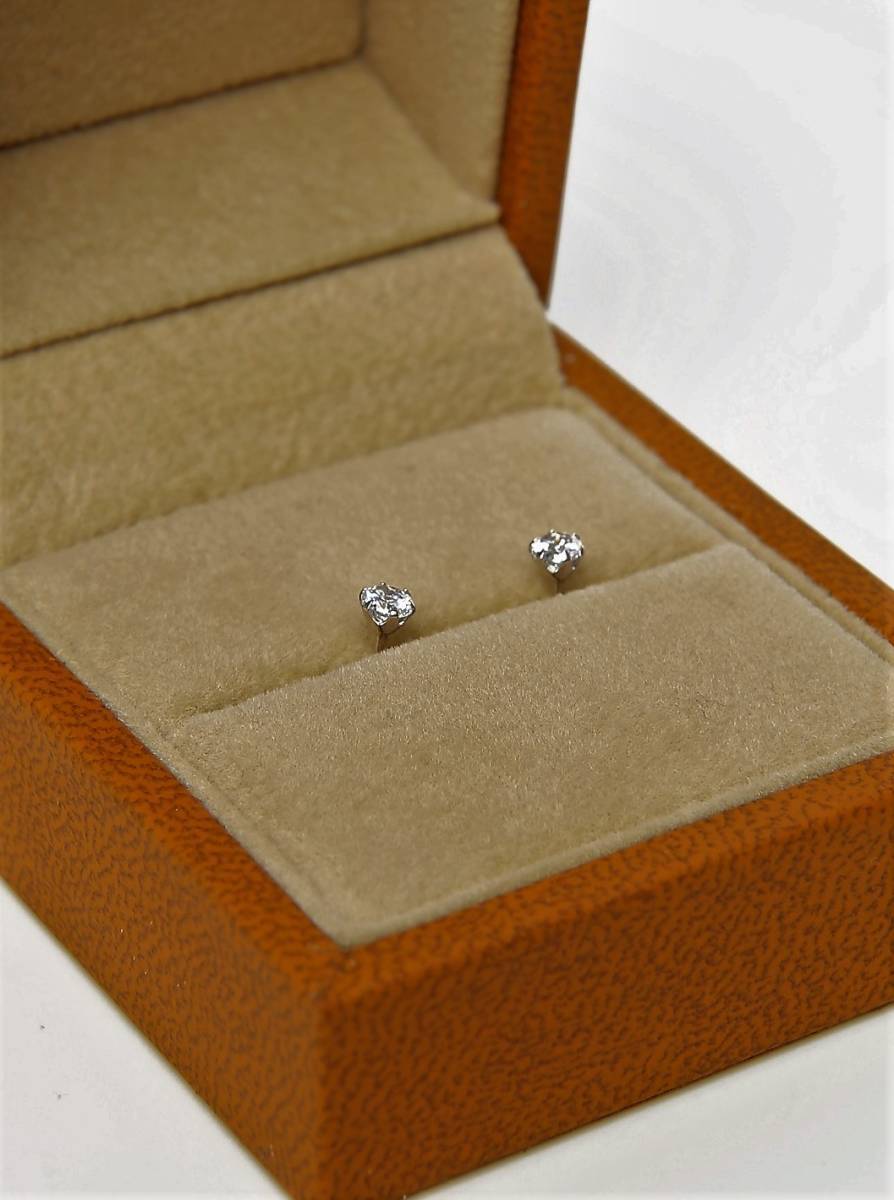 3mm限定☆お墨付き商品★ＷＧダイヤモンドピアス3mmペア0.88ct☆純正ホワイトゴールド☆_画像4
