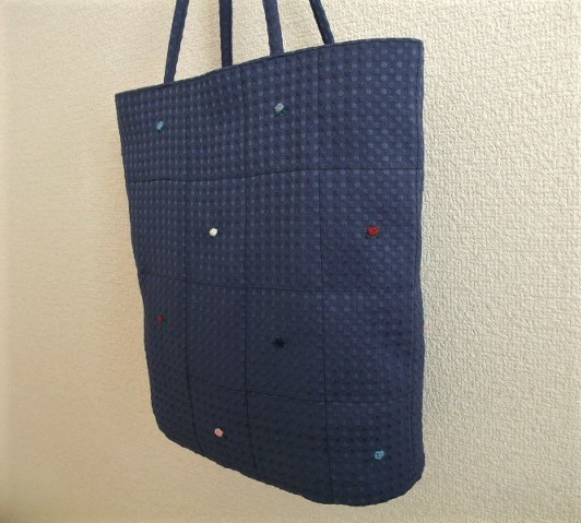 即決　ハンドメイド　薔薇の刺繍のバック　ネイビーブルー　送料185円_画像4