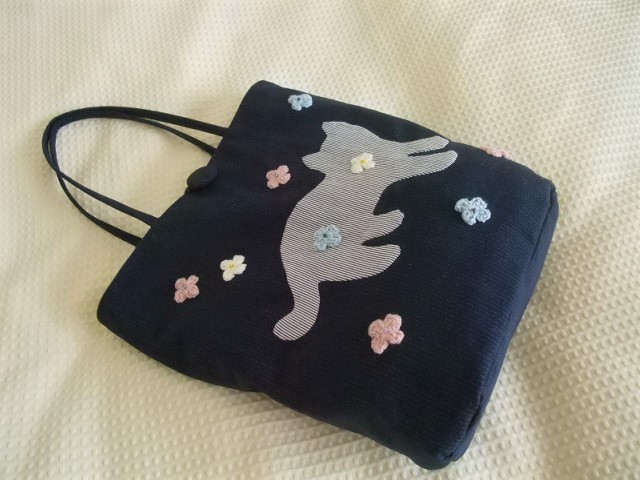 即決☆ハンドメイド　猫とお花のトートバック　ネイビー　送料185円_画像3