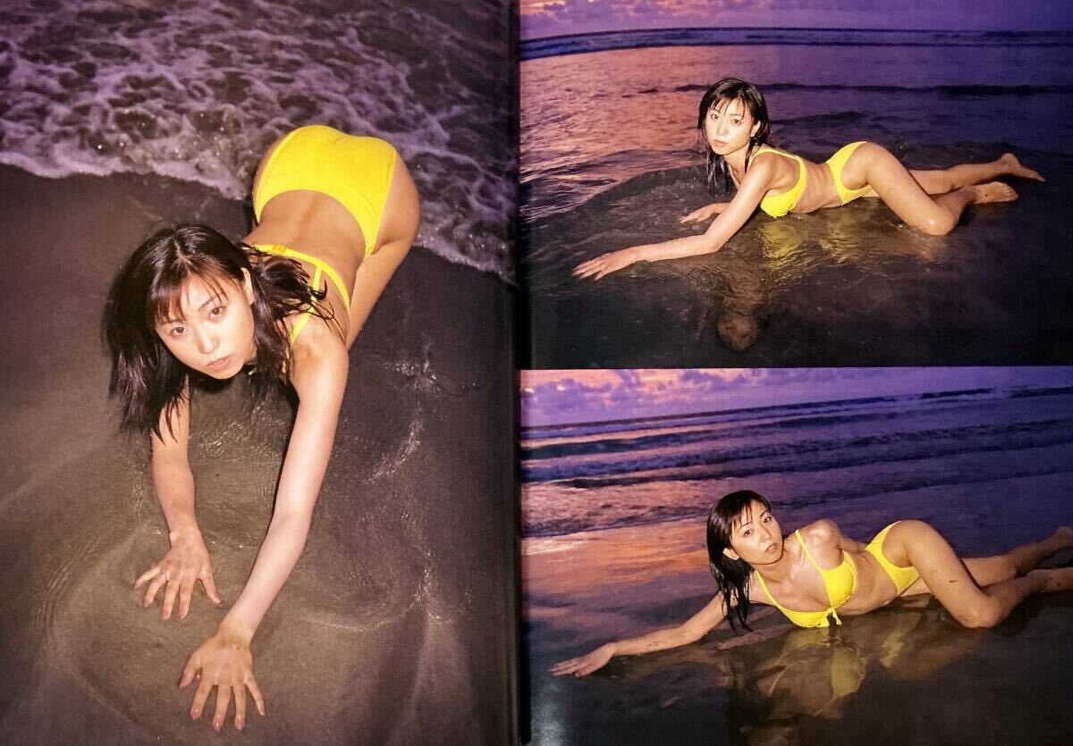 ☆ 鈴木史華 写真集 A PLACE IN THE SUN 陽のあたる場所 美女 美乳 美尻 グラマー セクシー 水着 レースクイーン 送料230_画像6