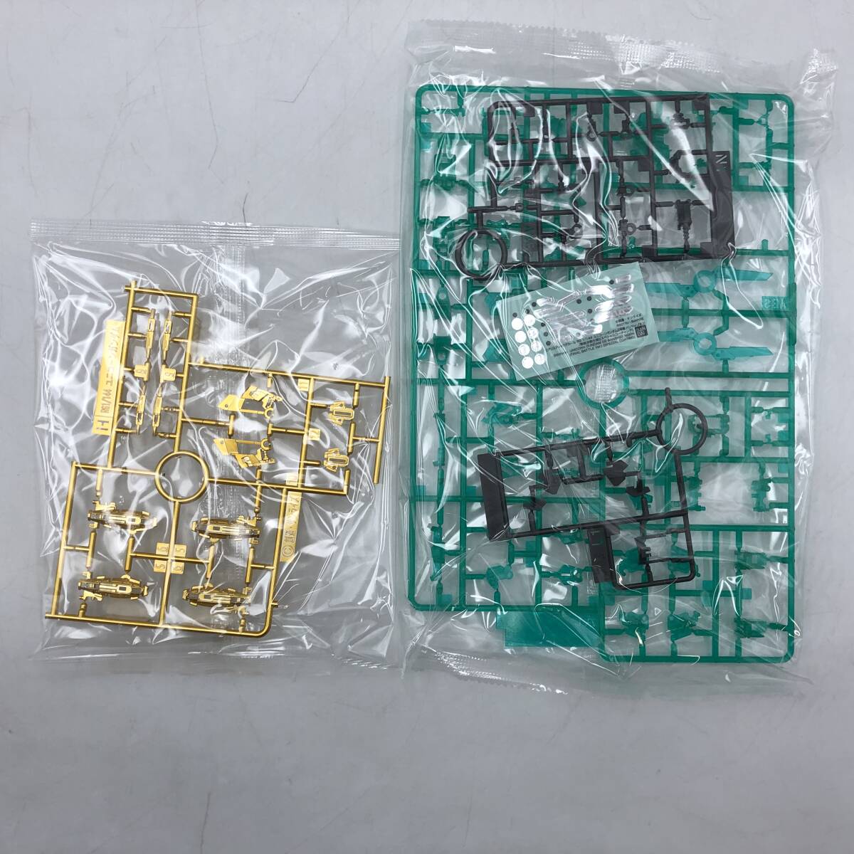 玩L73 プラモデル RG 1/144 ユニコーンガンダム2号機 バンシィ・ノルン (最終決戦仕様) [スペシャルコーティング]【未組立】_画像6