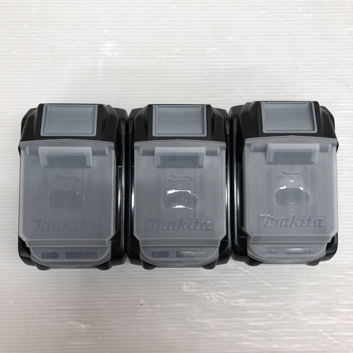 KD63 マキタ/リチウムイオンバッテリ3個セット/BL4040/A-69939/DC36V(40Vmax) 4.0Ah_画像2