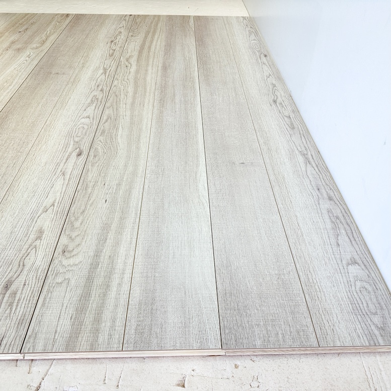 ＜Daiken＞フローリング・MYフロア（型番：YX148-M05）オーク柄　ペールグレー【未使用アウトレット品】8ケース_画像2