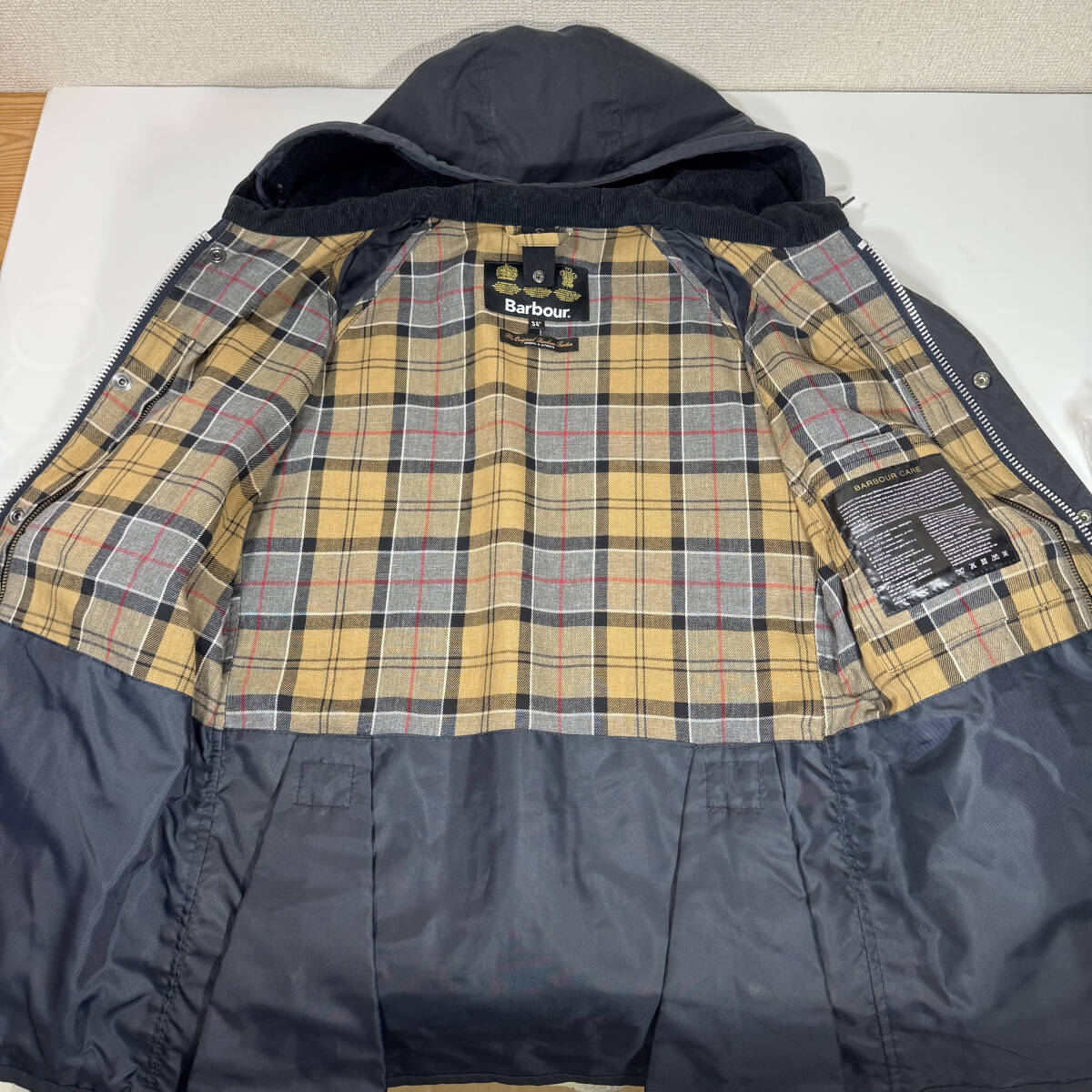 ★美品AW17 BARBOUR HOODED BEDALE SL バブアー フーデッドビデイル スリムフィット オイルドジャケット 34 ネイビー MWX0657 ブルガリア製_画像3