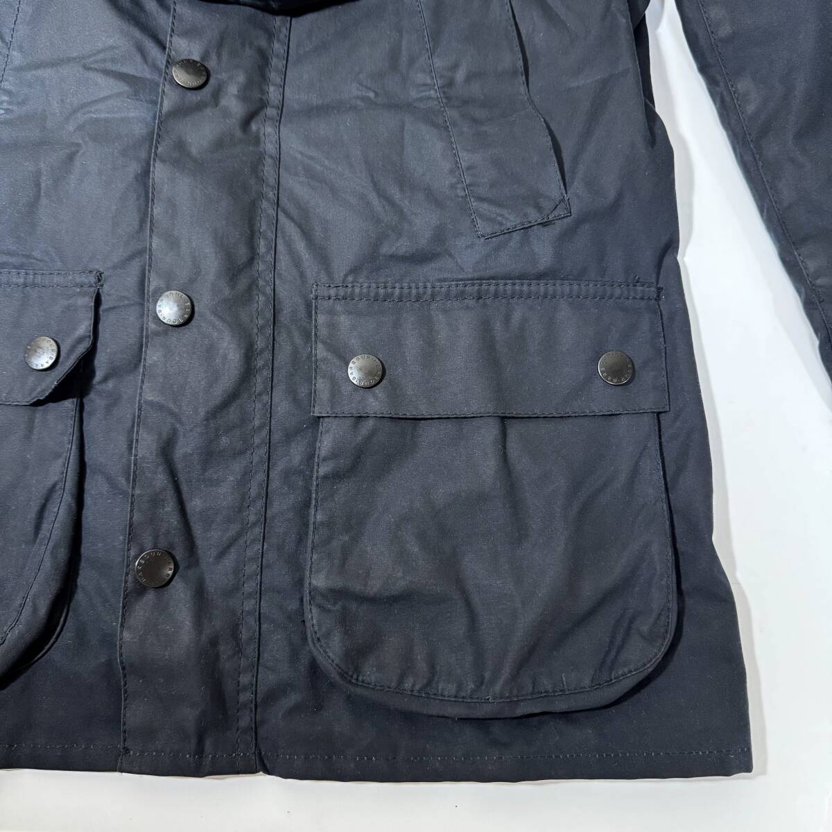 ★美品AW17 BARBOUR HOODED BEDALE SL バブアー フーデッドビデイル スリムフィット オイルドジャケット 34 ネイビー MWX0657 ブルガリア製_画像5