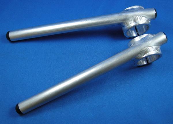 バトルファクトリー アルミ溶接ハンドル 43Φ 垂角 5度。 YZF-R6(5EB 5MT) FZS1000 FZR1000R FZR750R OW01 FZR400RR SP(3TJ) _画像2