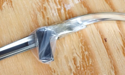 【日産純正新品】NISSAN 未使用品 ★希少廃番品★ サニートラック フロントガラス メッキモール ガラスモール B120 B121 B122 サニトラ_画像3