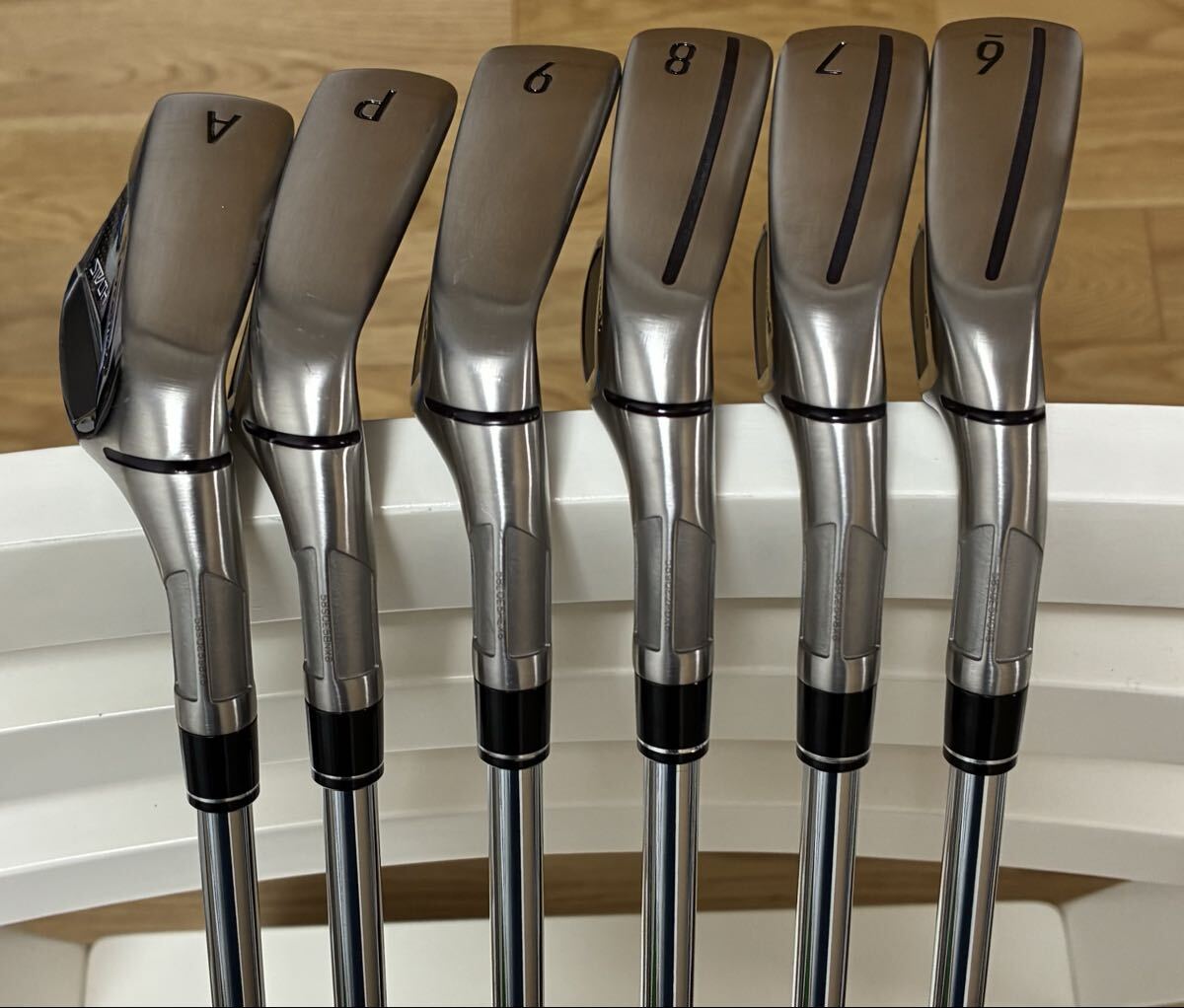 [ как новый ] TaylorMade * Stealth железный *6 шт. комплект (#6,#7,#8,#9,PW,AW)*KBS MAX MT85 JP(S) вал *STEALTH IRON* steel 