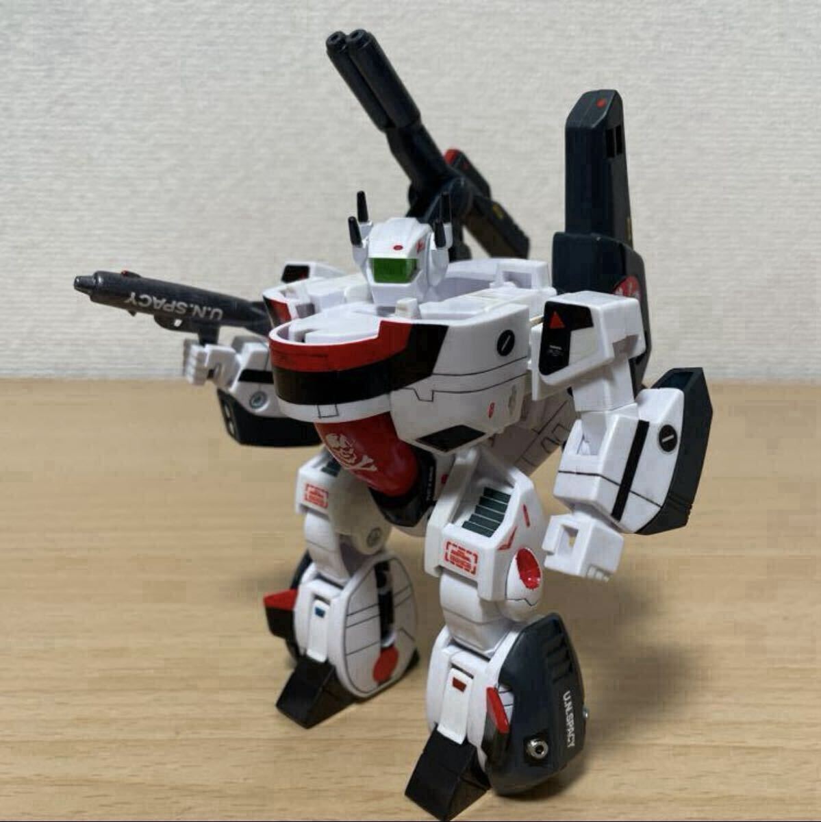 超時空要塞マクロス　VF-1S ストライクバルキリー　ハイコンパクトモデル