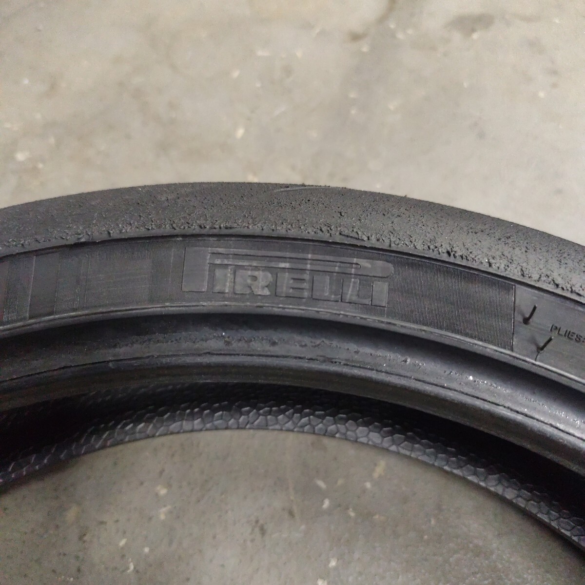 ピレリ ディアブロ スーパーコルサ V4 120/70 17　PIRELLI DIABLO SUPERCORSA V4 ロッド№0625_画像4
