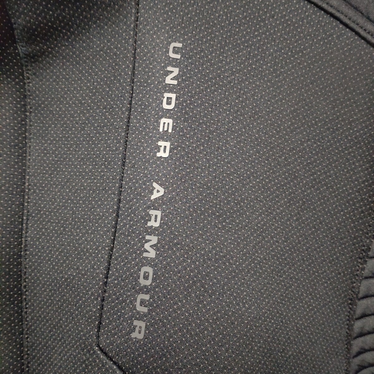 Under Armour 長袖 ハーフジップ_画像2