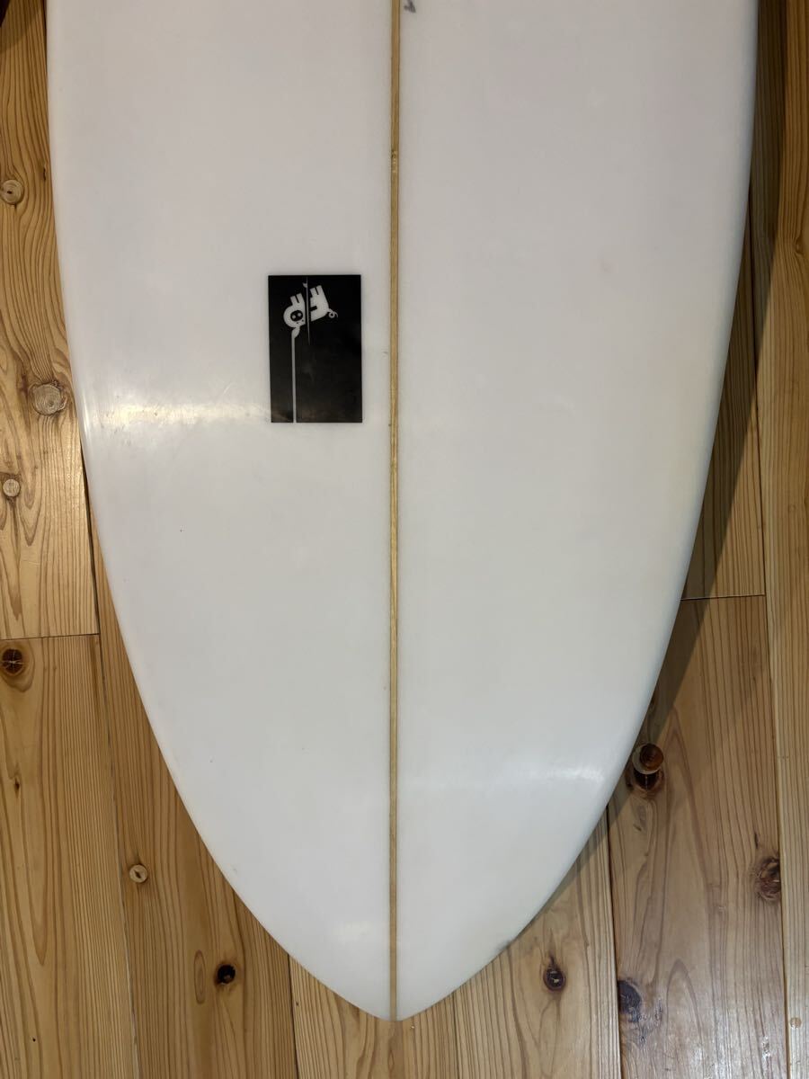 5’3 FREE MOVEMENT ショートボード テールパッド付き _画像10