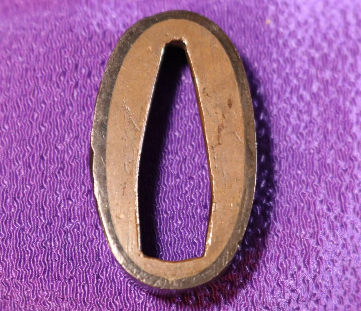 風雲昇り龍~古銅に金彩入、刀剣縁頭乃縁金具 刀装具_画像4