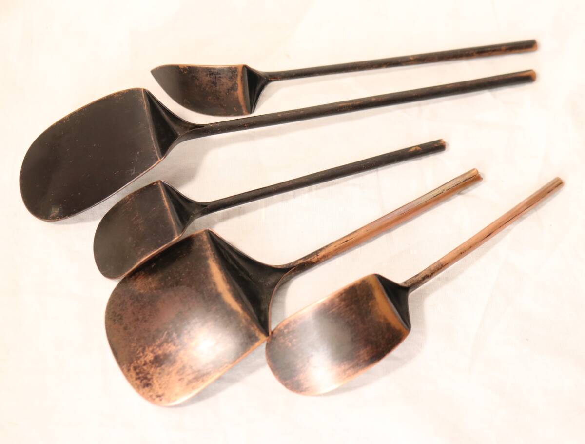 銅製 燻し灰匙 五本組 茶道具 茶会席 表千家 裏千家 茶懐石 茶事 風炉 炭手前_画像7