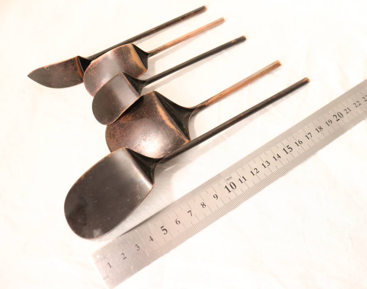 銅製 燻し灰匙 五本組 茶道具 茶会席 表千家 裏千家 茶懐石 茶事 風炉 炭手前_画像5