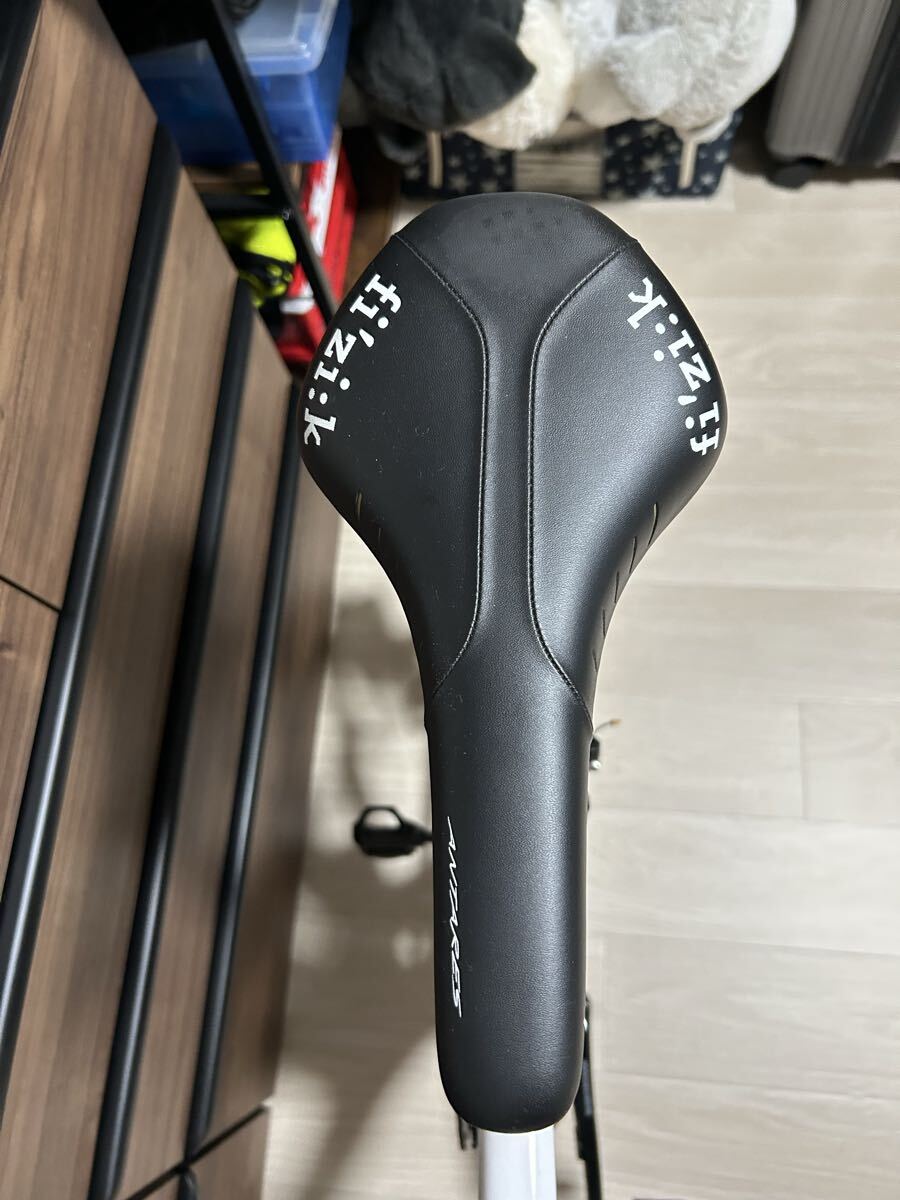 fi'zi:k Antares フィジーク サドル_画像1