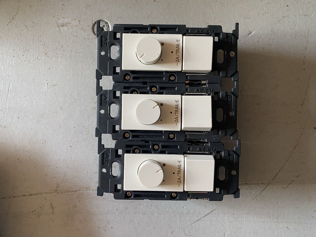 神保　調光スイッチ　NKW-RTE2S3 PW ホワイト　JIMBO パナソニック _画像1