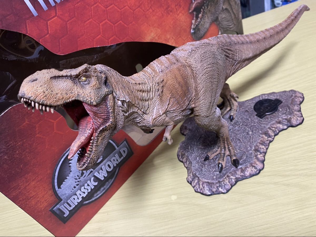 【開封品】Prime 1 Studio プライムコレクタブルフィギュア　ジュラシック・ワールド　炎の王国　ティラノサウルス・レックス_画像2