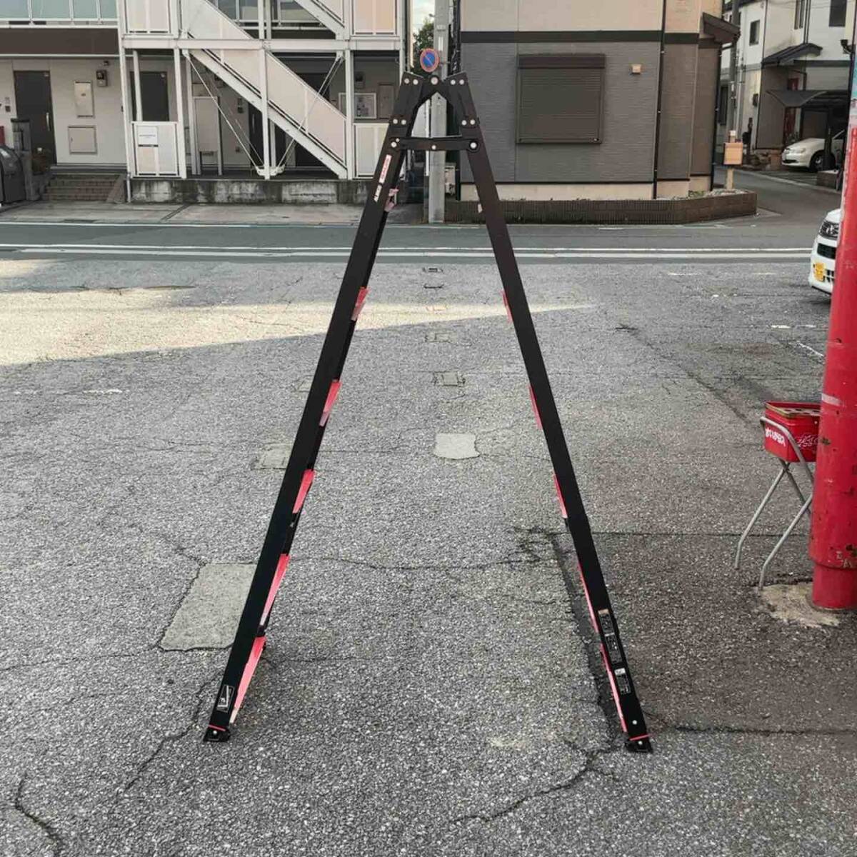 【美品 / 店頭受取り限定】アルインコ 伸縮脚付きはしご兼用脚立 GUD-210X 7尺【格安出品♪】_画像3