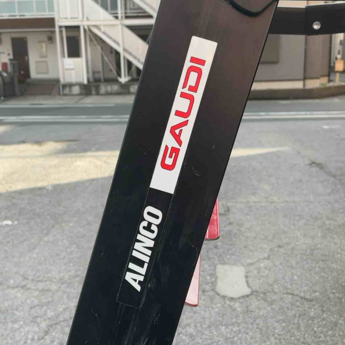 【美品 / 店頭受取り限定】アルインコ 伸縮脚付きはしご兼用脚立 GUD-210X 7尺【格安出品♪】_画像4