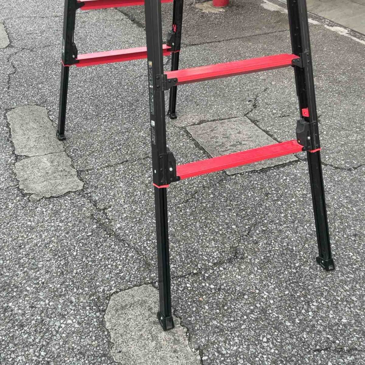 【美品 / 店頭受取り限定】アルインコ 伸縮脚付きはしご兼用脚立 GUD-210X 7尺【格安出品♪】_画像8