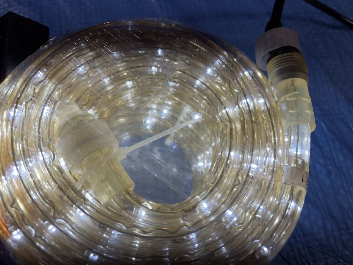 LAMTA イルミネーション ロープライト ゴールド ホワイト 10m 2本 6m 1本 コントローラー 2本 ジャンク品 中古 チューブライト_画像3
