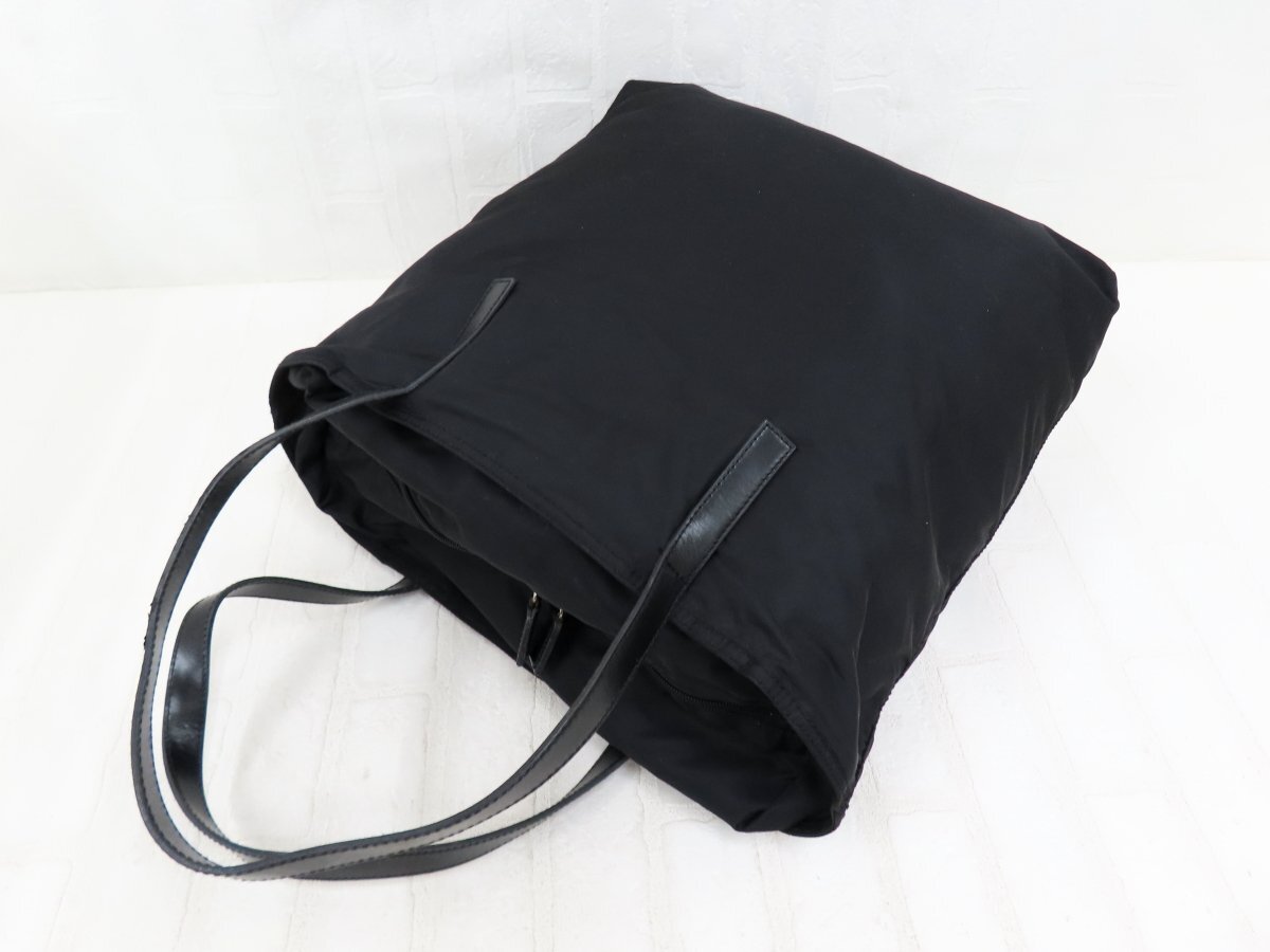 ◆美品◆PRADA プラダ◆ナイロン カーフ レザー 本革◆トート バッグ◆ブラック SV金具◆イタリア製◆肩掛け◆三角ロゴプレート◆A13629_画像4