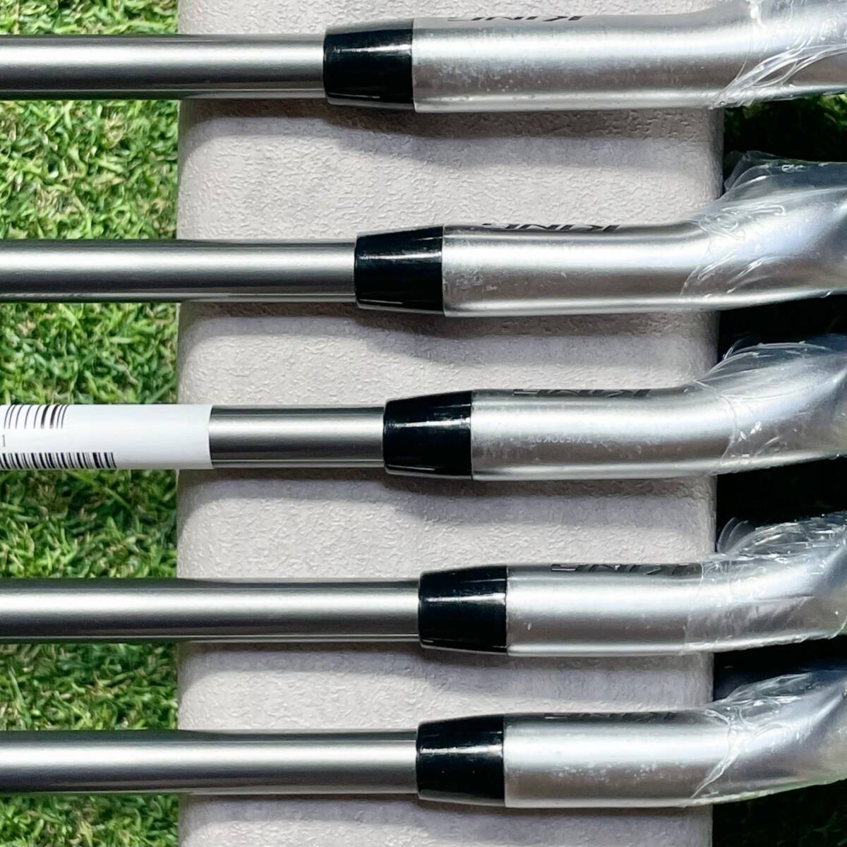 【新品】COBRA KING LTDx アイアンセット 5本 メンズ S 右 コブラ キング スピーダーNX メーカー純正カーボンシャフト 大人気モデル_画像7