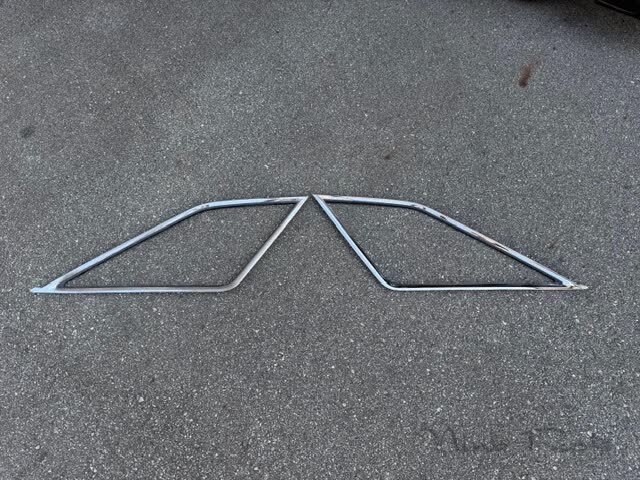 77 78 79 フォード サンダーバード クォーターガラスモール 左右ペア ウインドモール 70's セブンティーズ_画像1