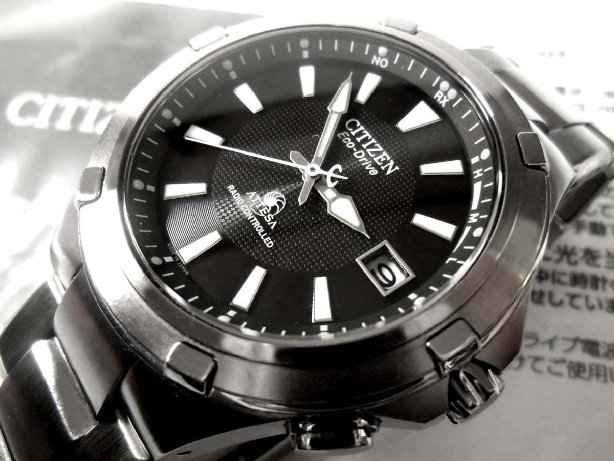【希少★超美品★】シチズン アテッサ エコドライブ電波時計 ATD53-2601 定価77,000円 チタン 文字盤 ブラック メンズ_画像1