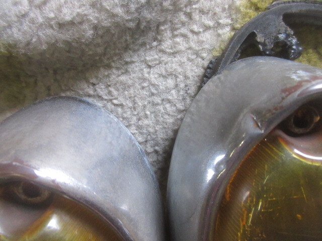 ★R7Y328 ボルボアマゾン 純正テール左右セット ジャンク品 コレクションや修理やストック等に_画像5