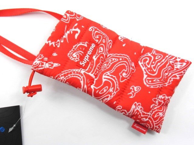 ♪Supreme シュプリーム パッファー ネックポーチ レッドペイズリー♪タグ付き 保管品_画像2