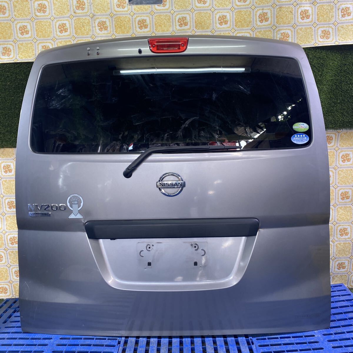 バネット NV200 《VM20》バックドア リアゲート Rゲート 28-10-25 《色 K51》_画像1