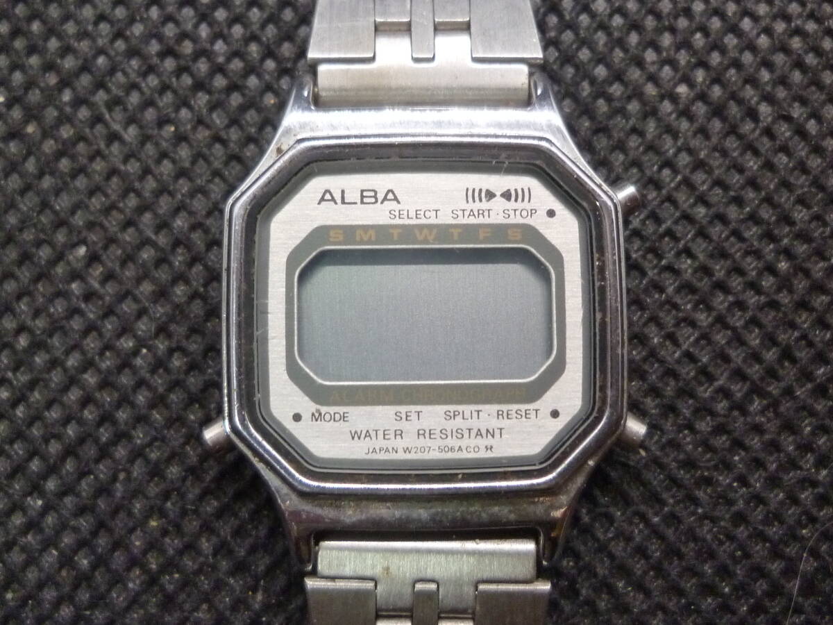 J25162) 中古 腕時計 セイコーアルバ デジタル SEIKO ALBA W207-5060 未稼働 ジャンク品 ※発送ゆうパケットポストmini(送料当方負担)_画像1