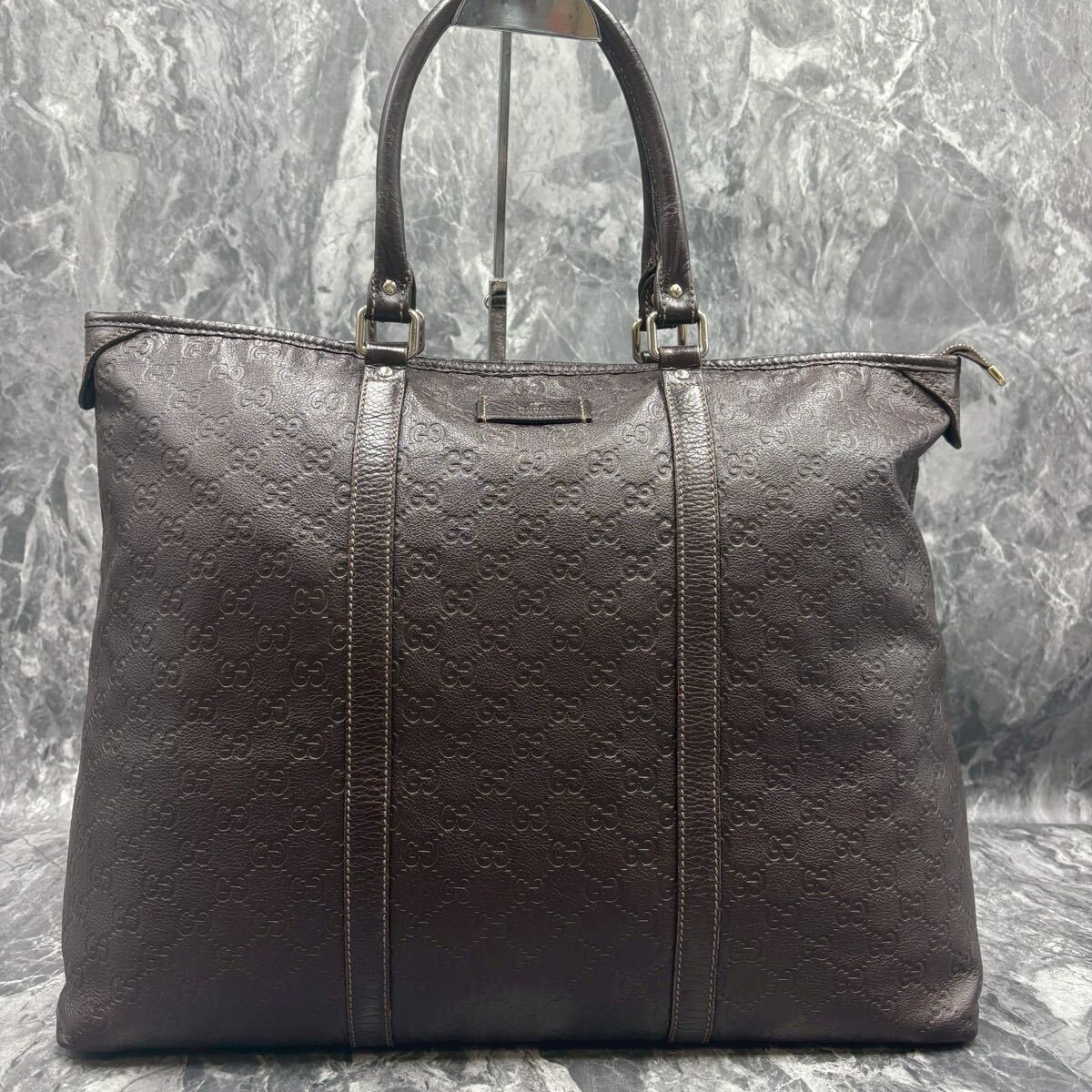 【極美品】 GUCCI グッチ シマ トートバッグ ビジネス　メンズ レザー 本革 A4 大容量 肩掛け ボストンバッグ エンボス 型押し　201482_画像2