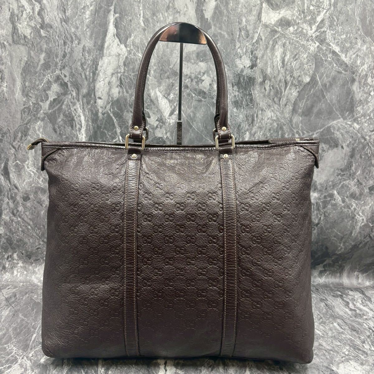 【極美品】 GUCCI グッチ シマ トートバッグ ビジネス　メンズ レザー 本革 A4 大容量 肩掛け ボストンバッグ エンボス 型押し　201482_画像3