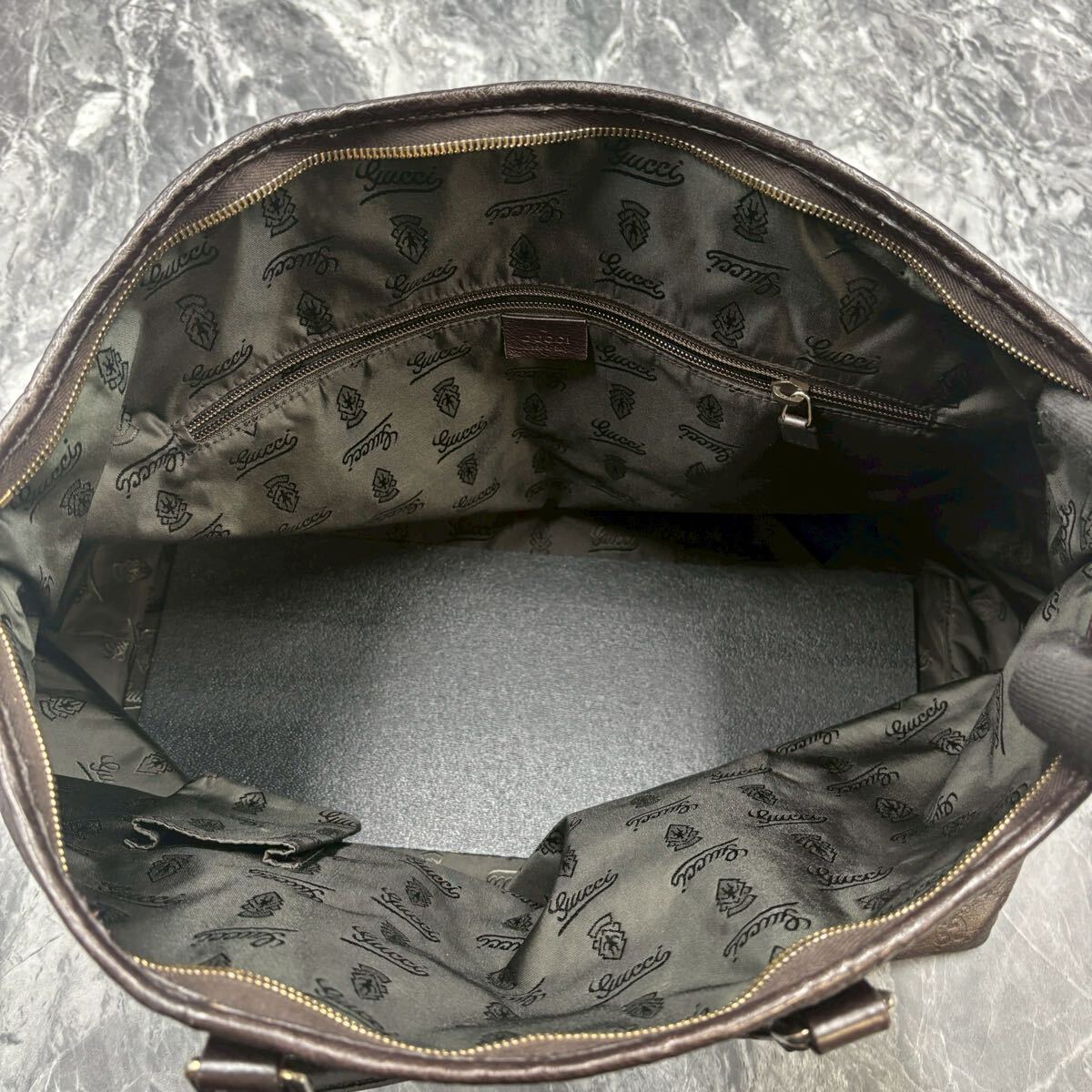 【極美品】 GUCCI グッチ シマ トートバッグ ビジネス　メンズ レザー 本革 A4 大容量 肩掛け ボストンバッグ エンボス 型押し　201482_画像8