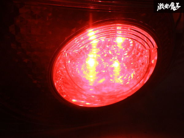 ★破損無し/点灯確認済★トヨタ 純正 DAA-NHP10 NHP10 アクア 前期 13年/8月 テールライト テールランプ 右 右側 運転席 STANLEY 52-252_画像7