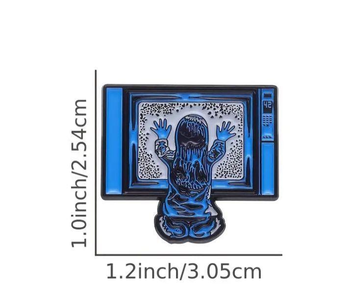 Horror movie TV shaped ピンバッジJ_画像2